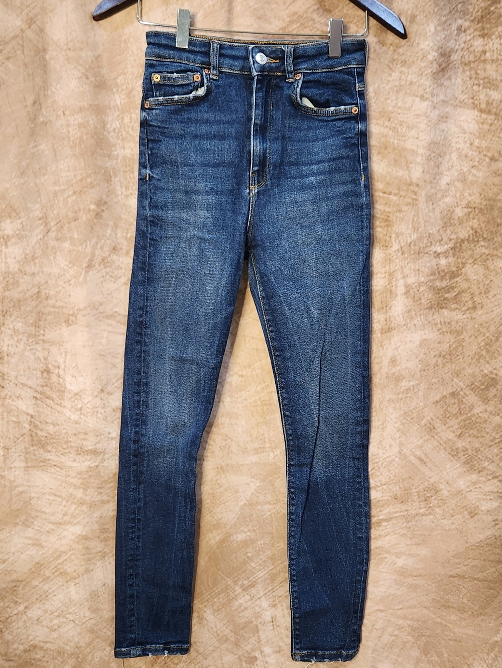 ZARA Dark Wash High Rise Skinny Jeans – Size US 4 (EU 36)